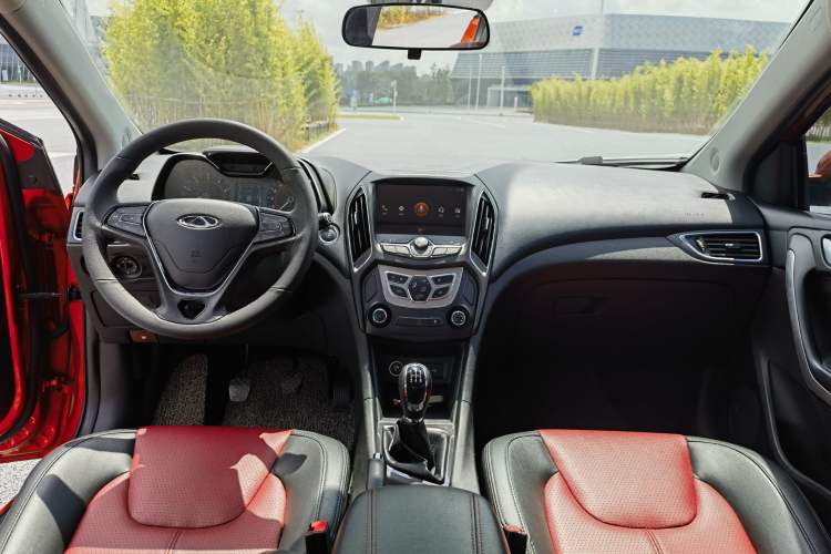 Used Chery Arrizo 5 2017 1.5L Manual Luxury Edition Interior 1