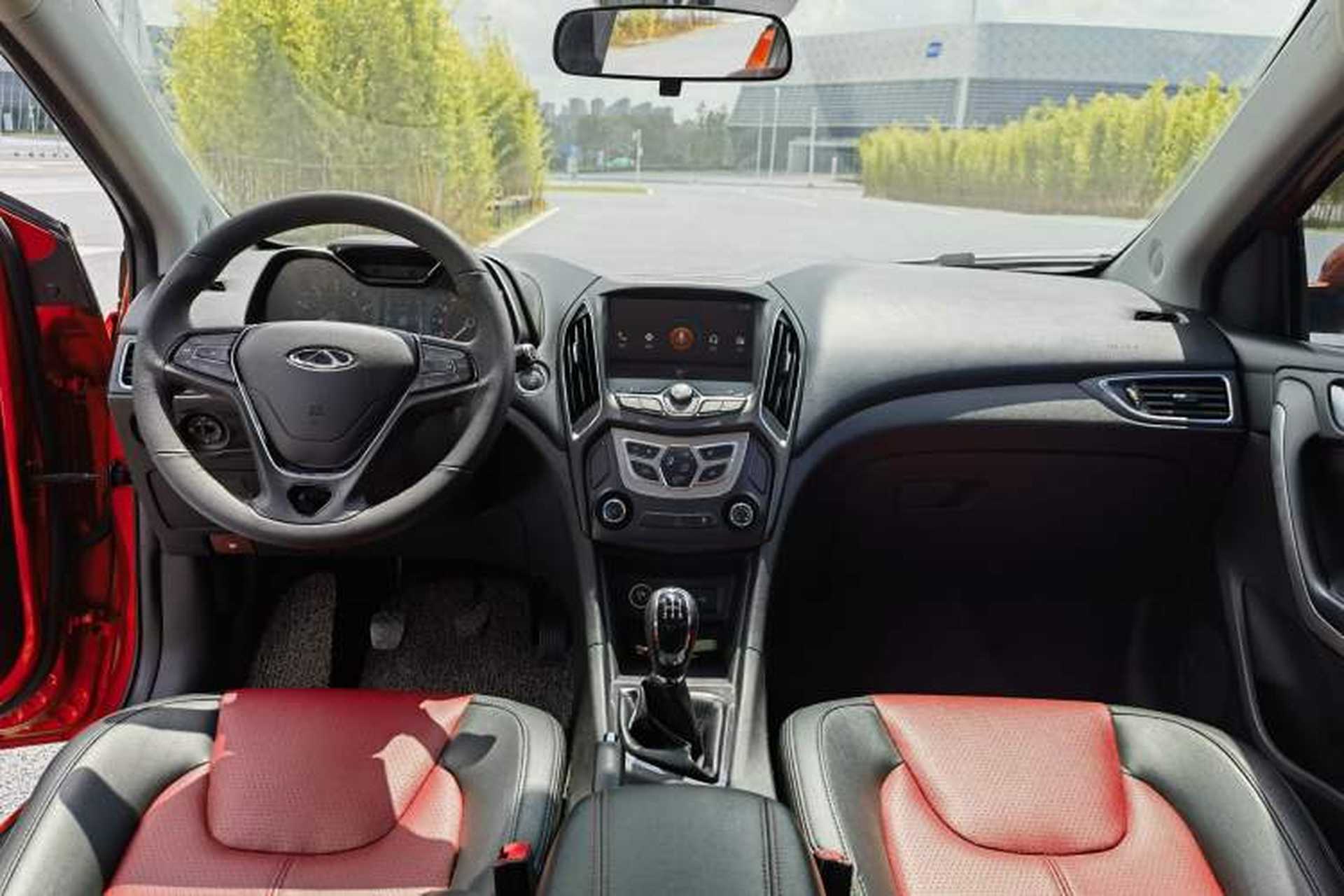 Used Chery Arrizo 5 2017 1.5L Manual Luxury Edition Interior 1