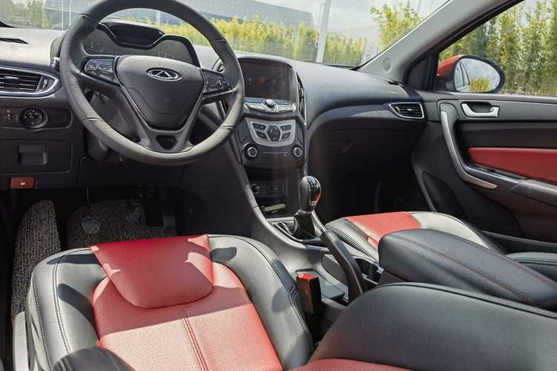 Used Chery Arrizo 5 2017 1.5L Manual Luxury Edition Interior 2