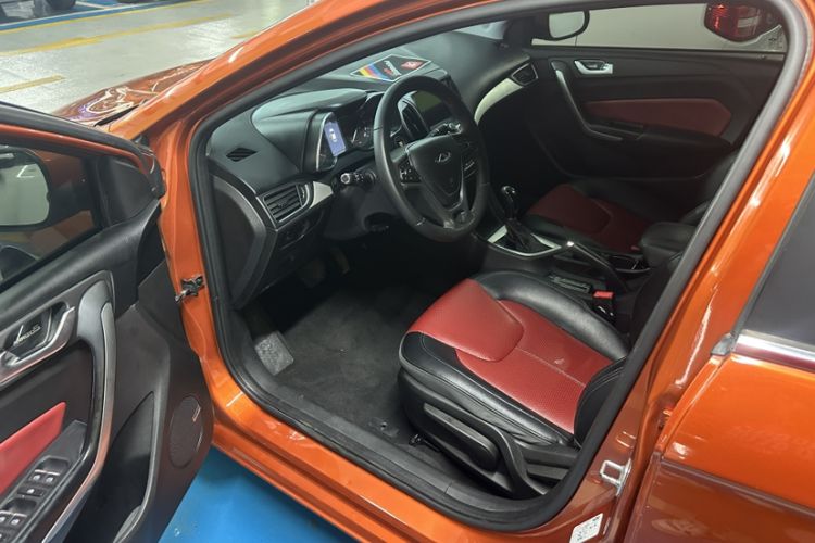 Used Chery Arrizo 5 2017 1.5L CVT Deluxe Edition Interior 6