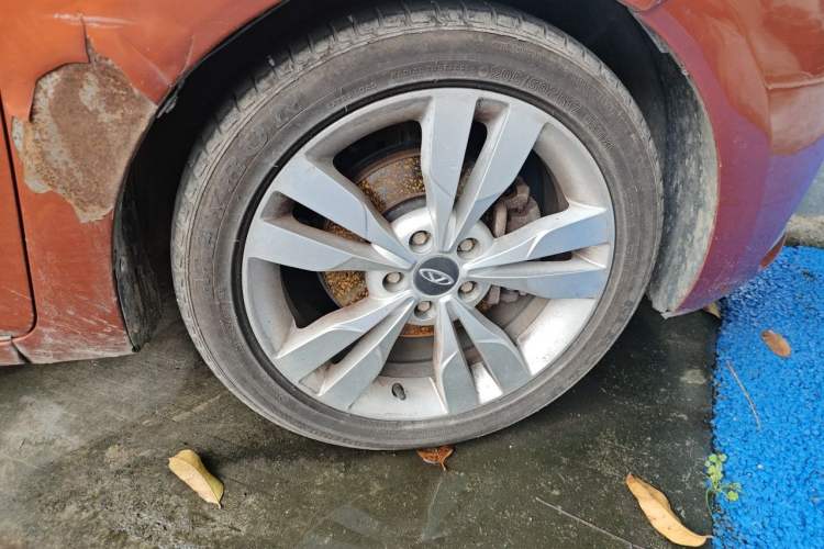 Used Chery Arrizo 5 2017 1.5L CVT Trendsetting Edition Right Front Wheel Hub