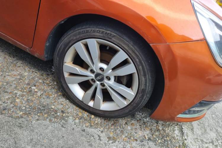 Used Chery Arrizo 5 2017 1.5L Manual Lingchao Edition Right Front Wheel Hub