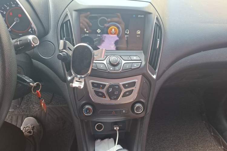 Used Chery Arrizo 5 2017 1.5L CVT Luxury Edition Audio And AC Panel