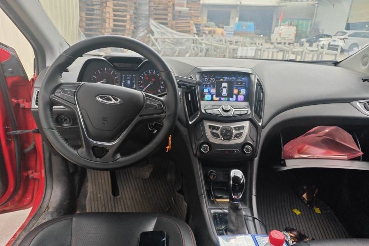 Used Chery Arrizo 5 2017 1.5L CVT Trendsetting Edition Center Console