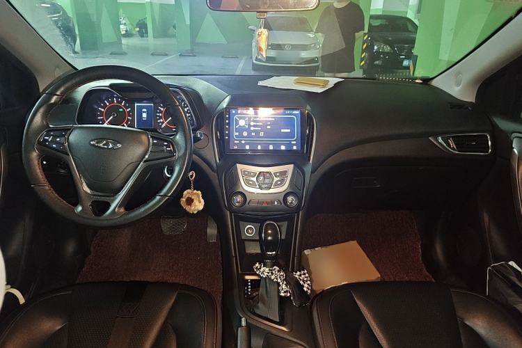 Used Chery Arrizo 5 2017 1.5L CVT Fashion Edition Center Console