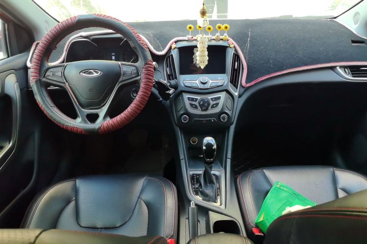 Used Chery Arrizo 5 2017 1.5L CVT Fashion Edition Center Console