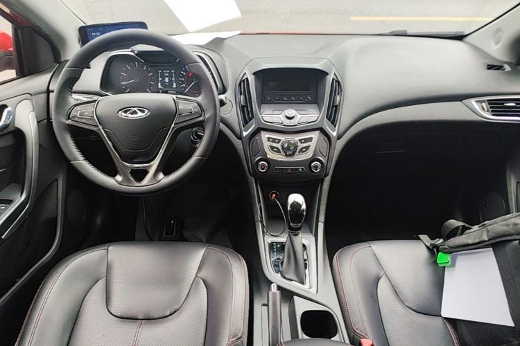 Used Chery Arrizo 5 2017 1.5L CVT Trendsetting Edition Center Console