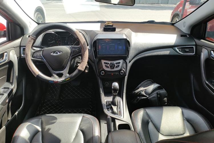 Used Chery Arrizo 5 2017 1.5L CVT Trendsetting Edition Center Console