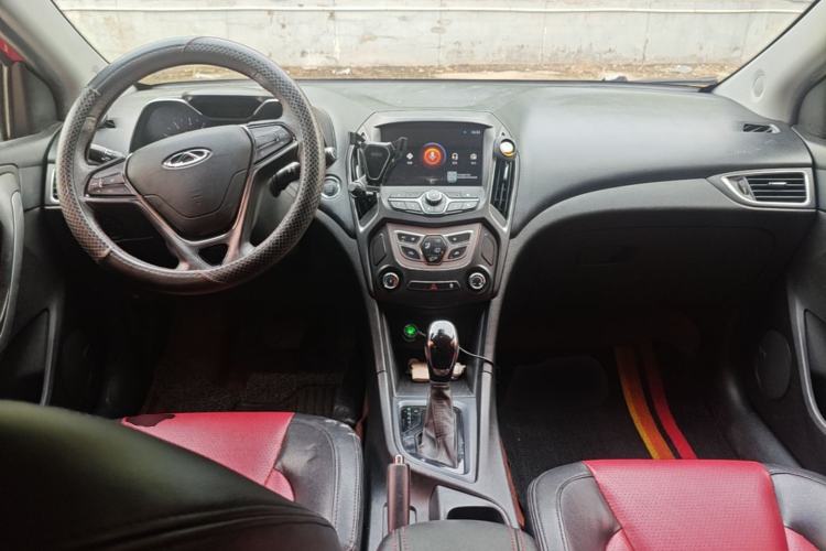 Used Chery Arrizo 5 2017 1.5L CVT Deluxe Edition Center Console