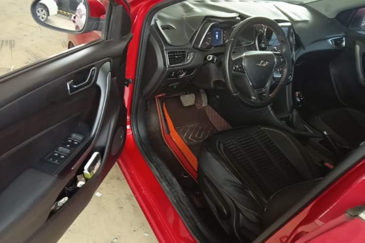 Used Chery Arrizo 5 2017 1.5L CVT Trendsetting Edition Driver Seat