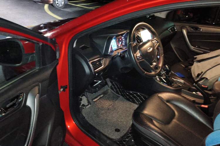 Used Chery Arrizo 5 2017 1.5L CVT Trendsetting Edition Driver Seat