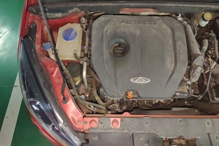 Used Chery Arrizo 5 2017 SPORT 1.5T CVT Luxury Edition Engine Bay Right