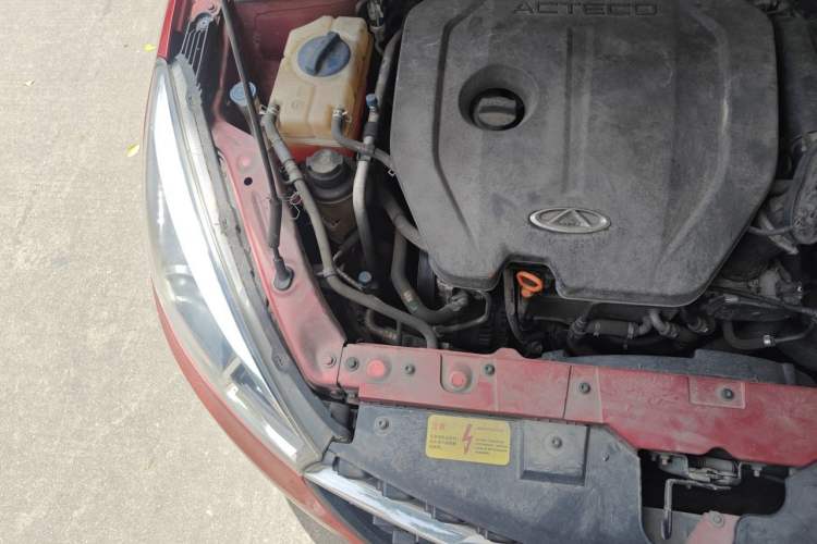 Used Chery Arrizo 5 2017 SPORT 1.5T CVT Luxury Edition Engine Bay Right
