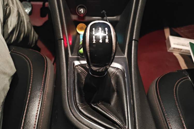 Used Chery Arrizo 5 2017 1.5L Manual Elite Edition Gear Lever