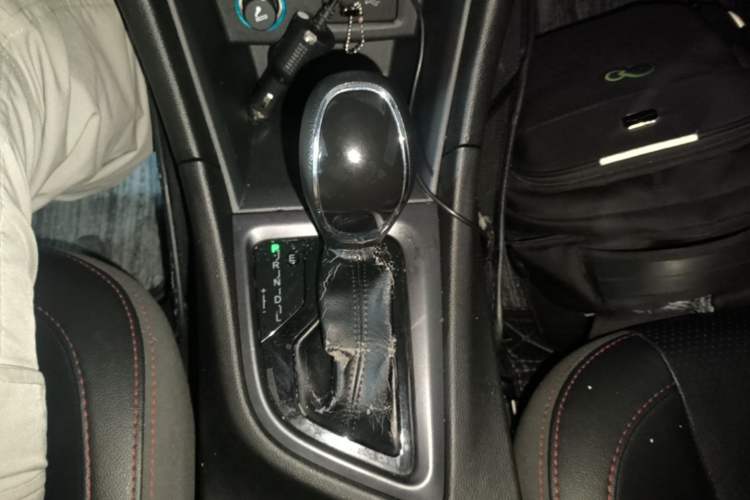 Used Chery Arrizo 5 2017 1.5L CVT Trendsetting Edition Gear Lever