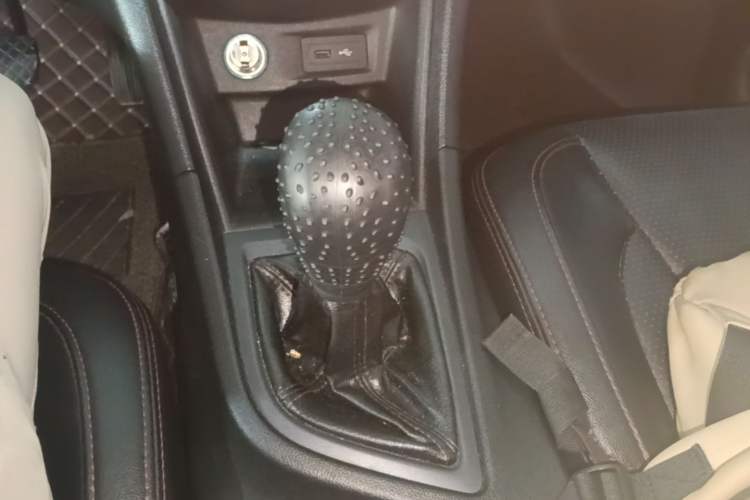 Used Chery Arrizo 5 2017 1.5L Manual Lingchao Edition Gear Lever