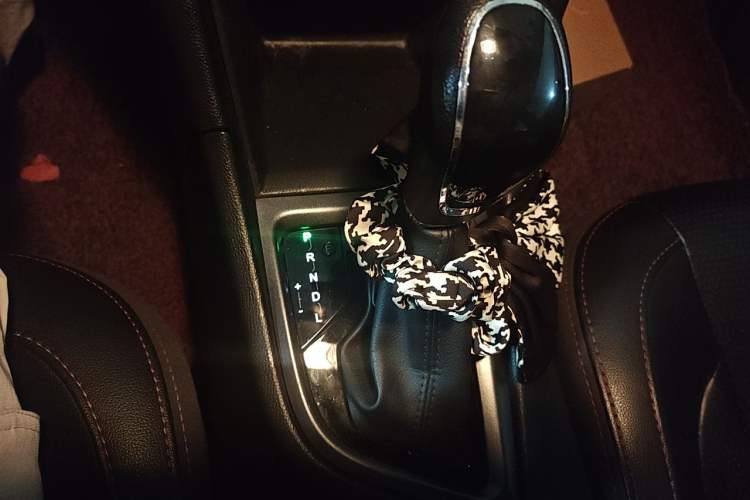Used Chery Arrizo 5 2017 1.5L CVT Fashion Edition Gear Lever