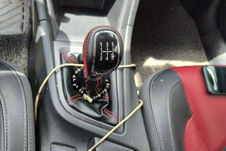 Used Chery Arrizo 5 2017 1.5L Manual Luxury Edition Gear Lever
