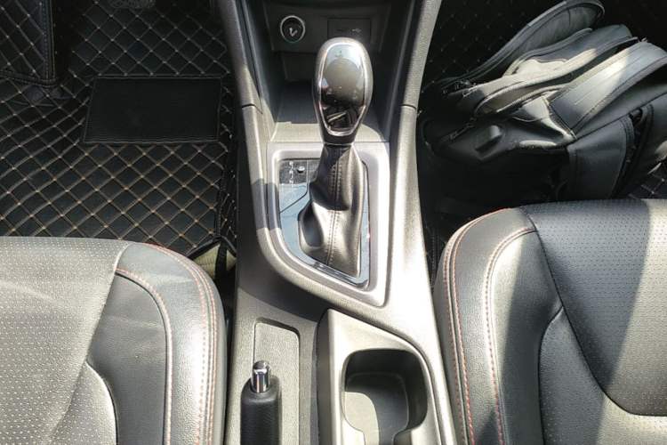 Used Chery Arrizo 5 2017 1.5L CVT Trendsetting Edition Gear Lever