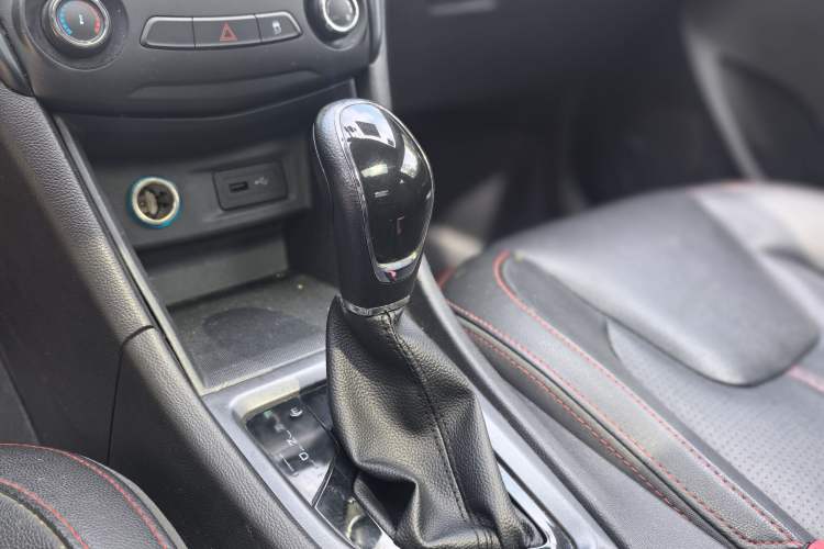 Used Chery Arrizo 5 2017 1.5L CVT Trendsetting Edition Interior 3