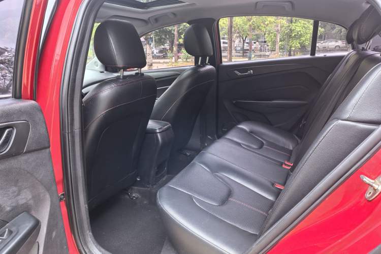 Used Chery Arrizo 5 2017 1.5L Manual Lingchao Edition Interior 4