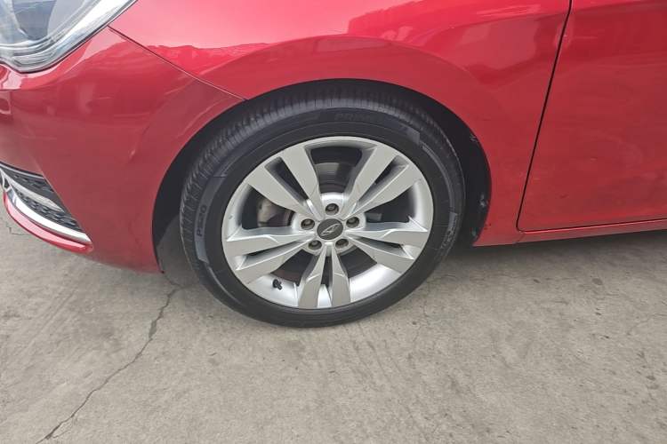 Used Chery Arrizo 5 2017 1.5L CVT Trendsetting Edition Left Front Wheel Hub
