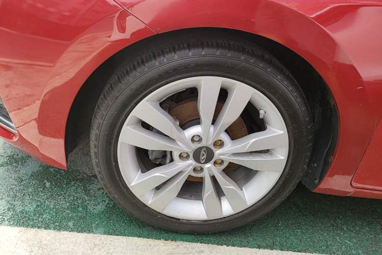 Used Chery Arrizo 5 2017 1.5L CVT Trendsetting Edition Left Front Wheel Hub