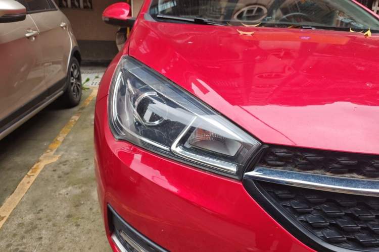 Used Chery Arrizo 5 2017 SPORT 1.5T Manual Luxury Edition Right Front Headlight