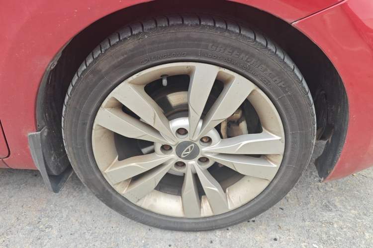 Used Chery Arrizo 5 2017 1.5L CVT Trendsetting Edition Right Front Wheel Hub