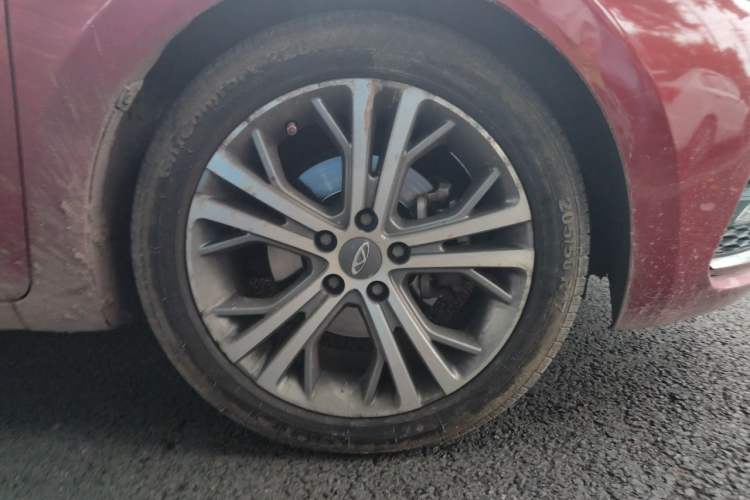 Used Chery Arrizo 5 2017 1.5L CVT Luxury Edition Right Front Wheel Hub