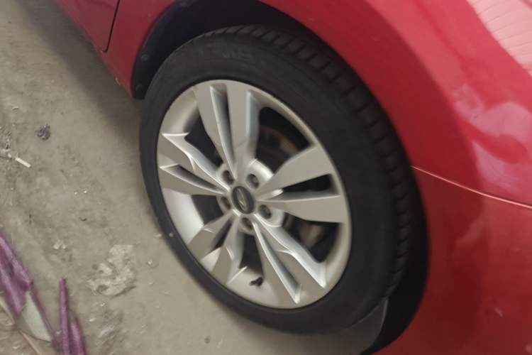 Used Chery Arrizo 5 2017 1.5L Manual Lingchao Edition Right Front Wheel Hub