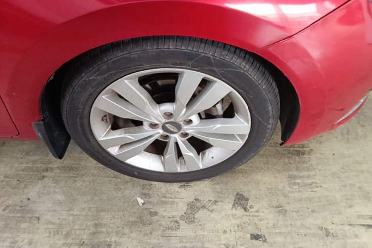 Used Chery Arrizo 5 2017 1.5L CVT Trendsetting Edition Right Front Wheel Hub