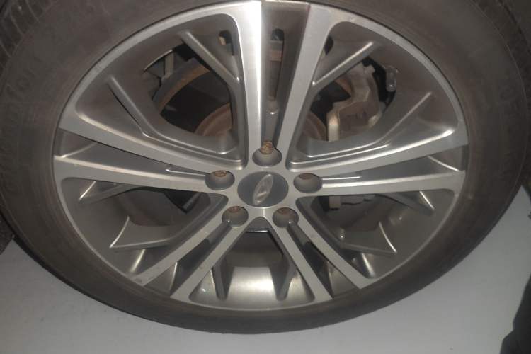 Used Chery Arrizo 5 2017 1.5L CVT Luxury Edition Right Front Wheel Hub