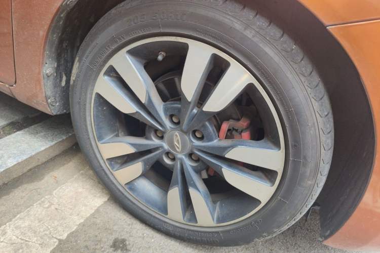 Used Chery Arrizo 5 2017 1.5L CVT Deluxe Edition Right Front Wheel Hub