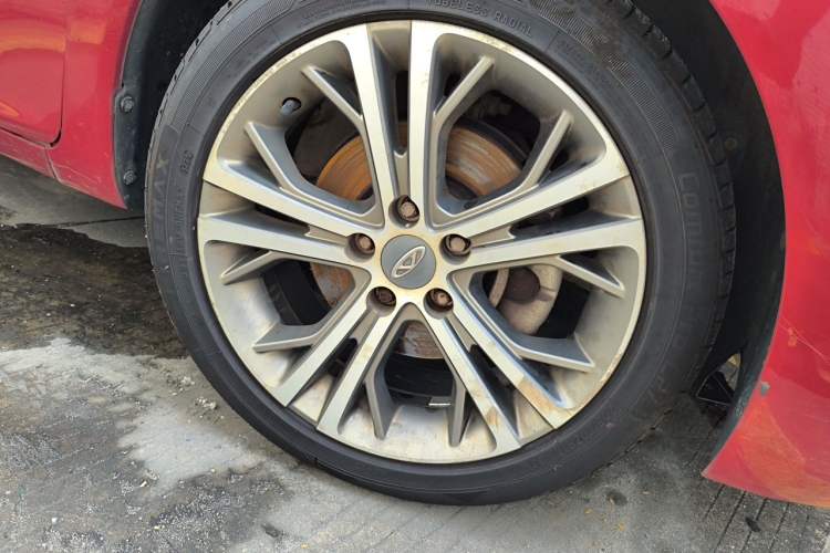 Used Chery Arrizo 5 2017 1.5L Manual Luxury Edition Right Front Wheel Hub