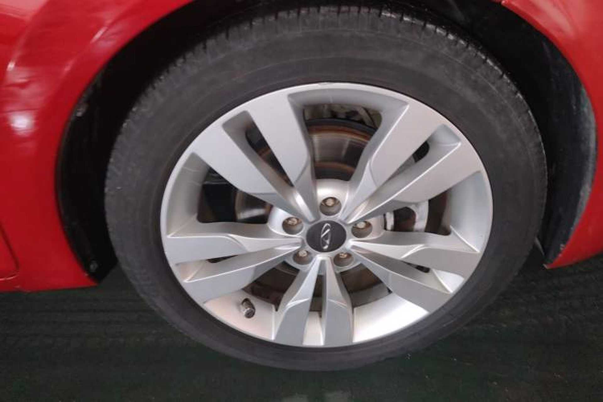 Used Chery Arrizo 5 2017 1.5L CVT Trendsetting Edition Right Front Wheel Hub