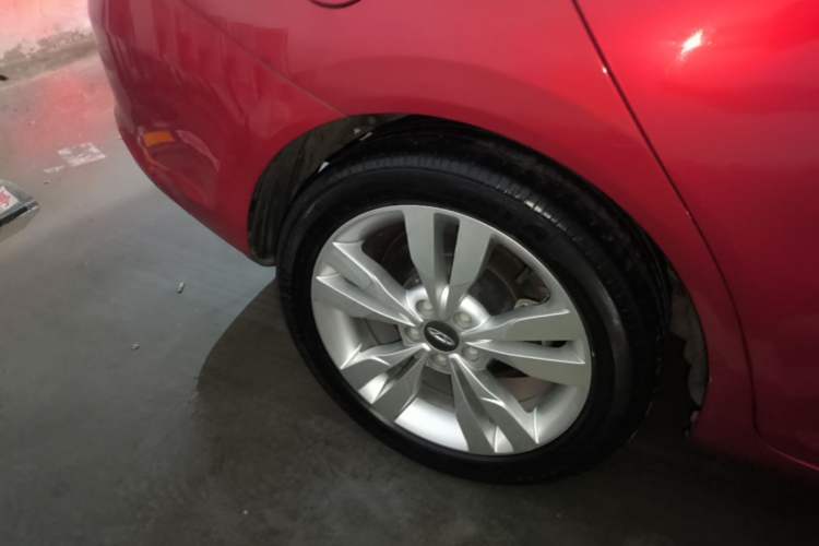 Used Chery Arrizo 5 2017 1.5L CVT Trendsetting Edition Right Rear Wheel Hub