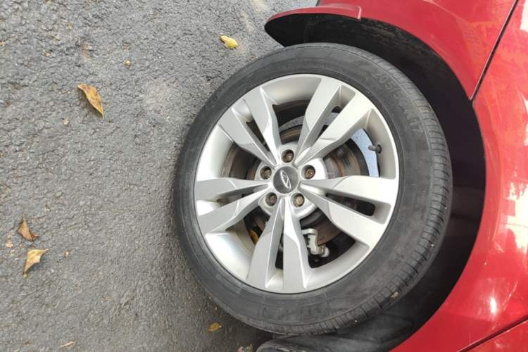 Used Chery Arrizo 5 2017 1.5L Manual Lingchao Edition Right Rear Wheel Hub