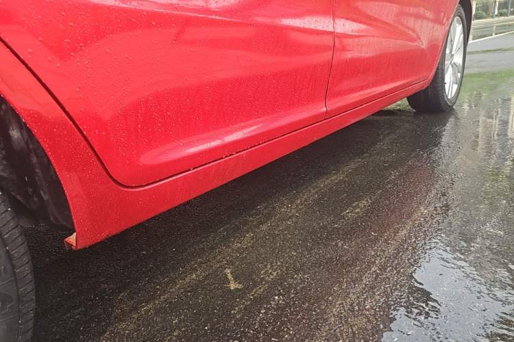 Used Chery Arrizo 5 2017 1.5L CVT Trendsetting Edition Right Side Sill