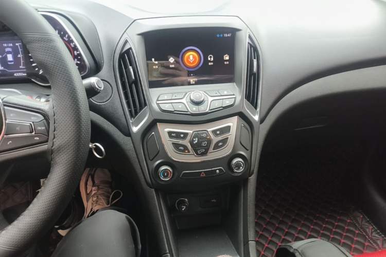 Used Chery Arrizo 5 2017 SPORT 1.5T Manual Fashion Edition Audio And AC Panel
