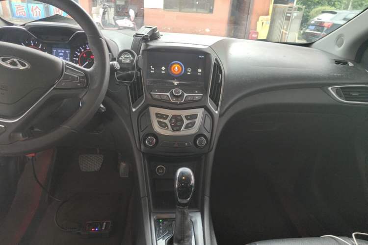 Used Chery Arrizo 5 2017 1.5L CVT Luxury Edition Audio And AC Panel