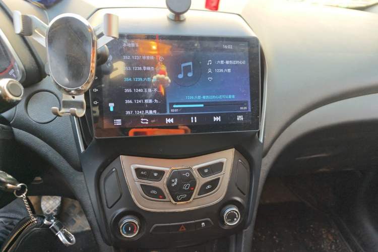 Used Chery Arrizo 5 2017 1.5L Manual Lingchao Edition Audio And AC Panel