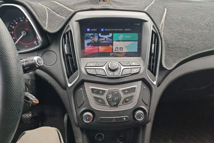 Used Chery Arrizo 5 2017 SPORT 1.5T Manual Luxury Edition Audio And AC Panel
