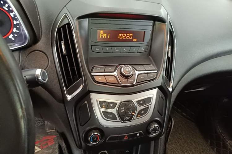 Used Chery Arrizo 5 2017 1.5L Manual Lingchao Edition Audio And AC Panel
