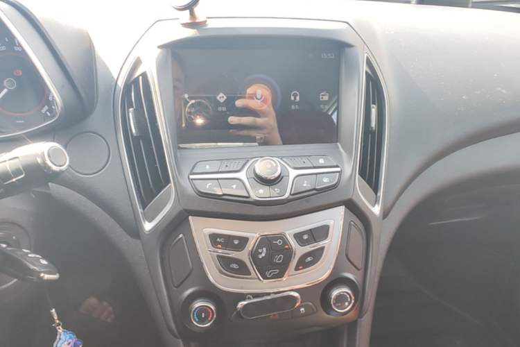 Used Chery Arrizo 5 2017 1.5L CVT Fashion Edition Audio And AC Panel