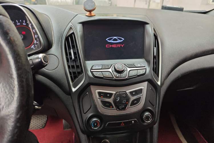 Used Chery Arrizo 5 2017 SPORT 1.5T CVT Luxury Edition Audio And AC Panel