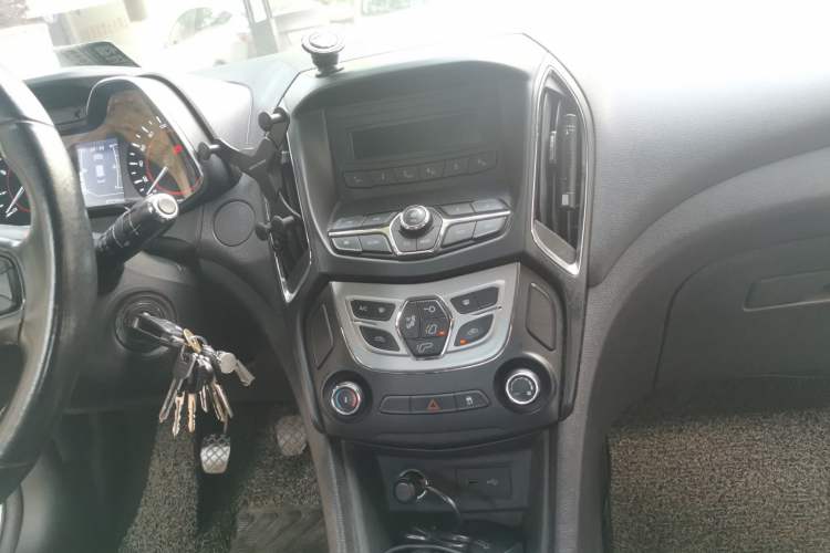 Used Chery Arrizo 5 2017 1.5L Manual Lingchao Edition Audio And AC Panel