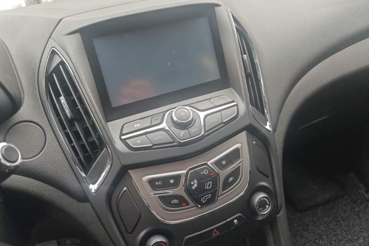 Used Chery Arrizo 5 2017 1.5L Manual Elite Edition Audio And AC Panel