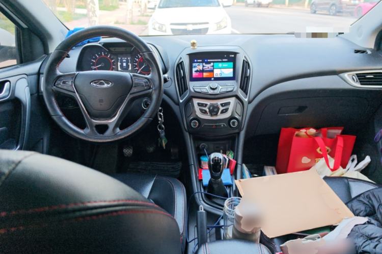 Used Chery Arrizo 5 2017 SPORT 1.5T Manual Fashion Edition Center Console