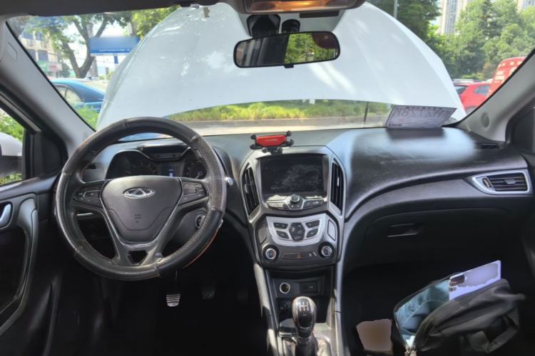 Used Chery Arrizo 5 2017 SPORT 1.5T Manual Luxury Edition Center Console